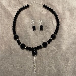 Black collar with 925 silver accents and earrings
